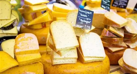 Aged-Gouda-Tasting-at-Johan-Kaas. Albert Cyup market
